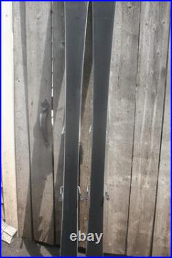 VOLKL RACETIGER SPEEDWALL 157 cm Skis with Marker Adjustable Bindings VOLKL RACETIGER SPEEDWALL 157 cm Skis with Marker Adjustable Bindings